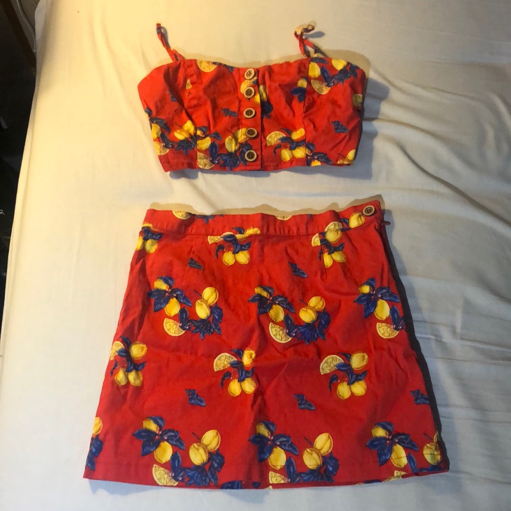 Two piece set